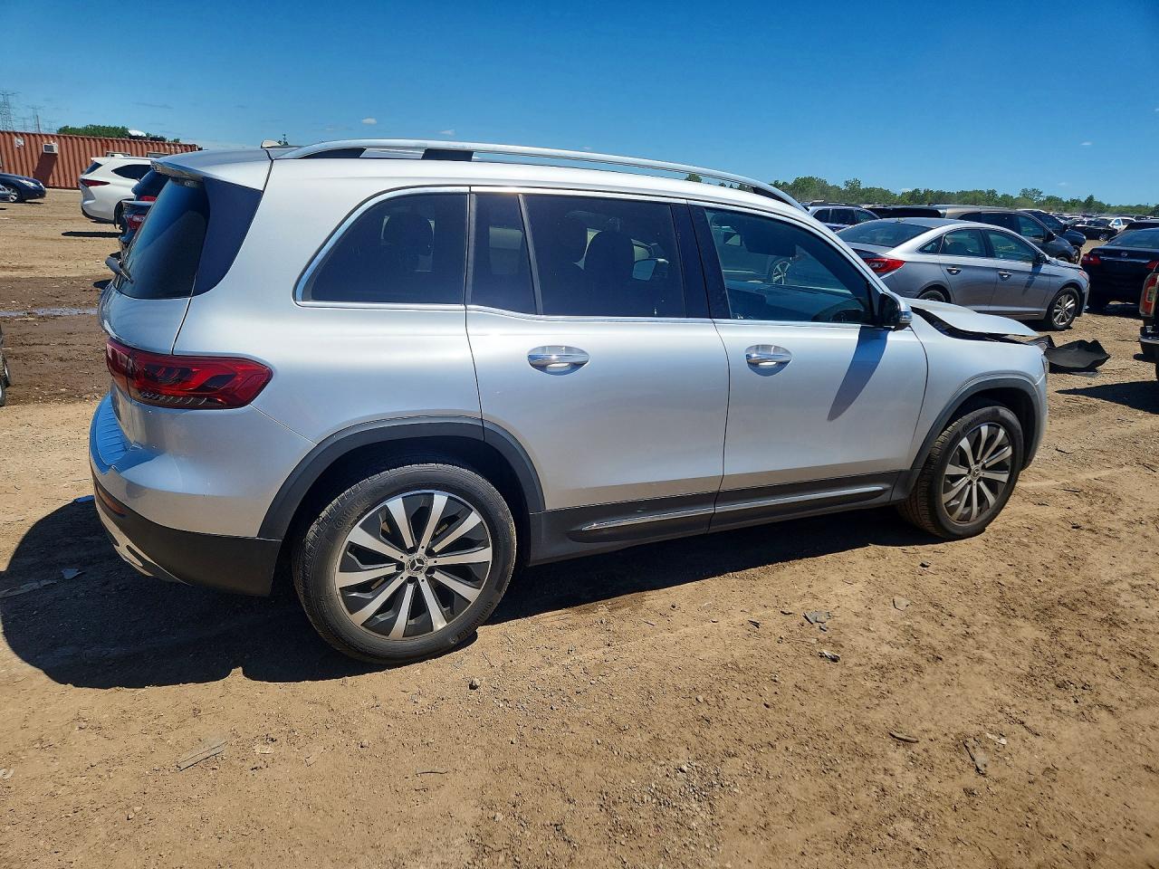 W1N4M4GB0LW049035 · 2020 MERCEDES-BENZ GLB · 3/11