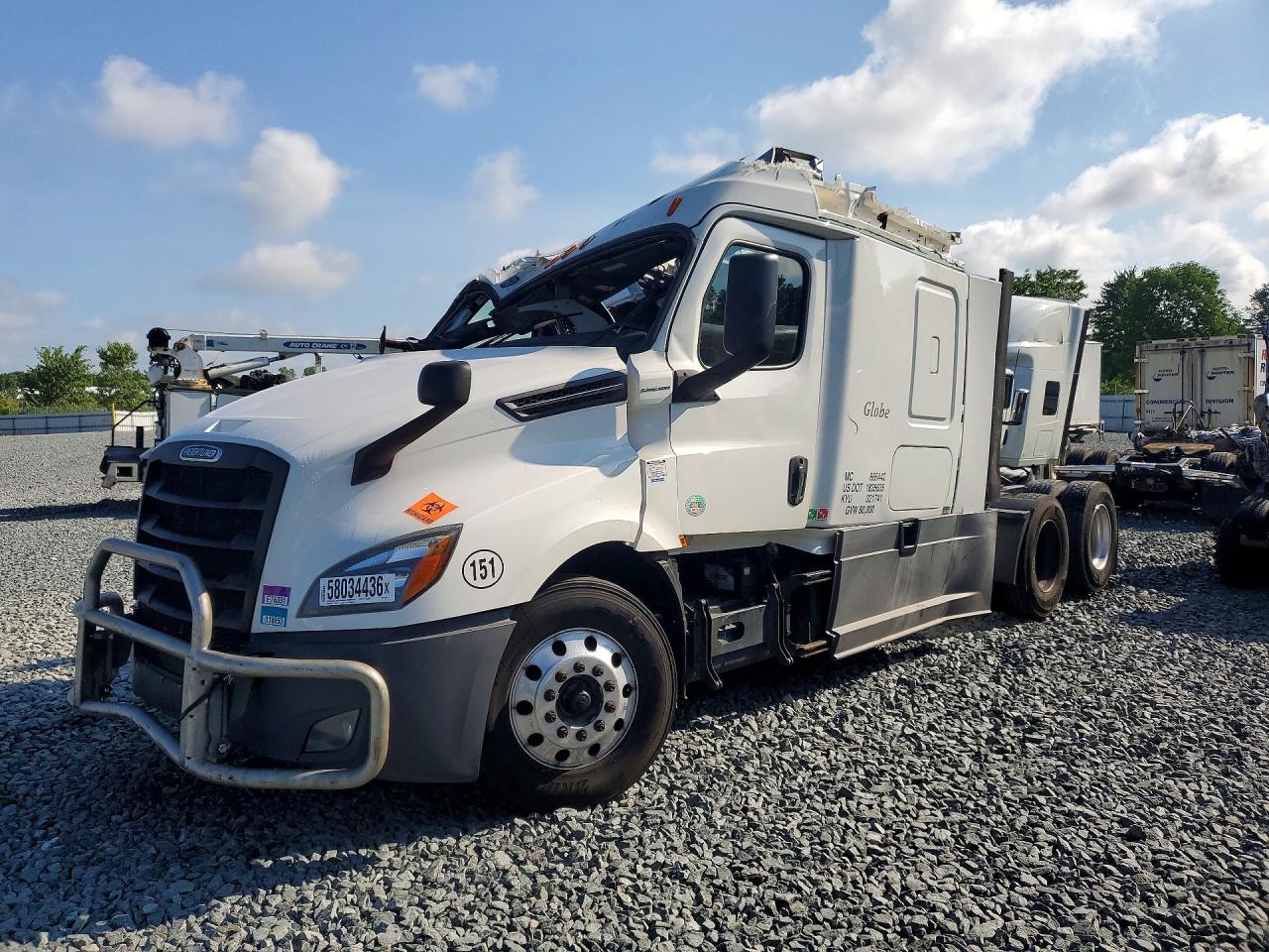 3AKJHHDR5LSLX8075 · 2020 FREIGHTLINER CASCADIA 126