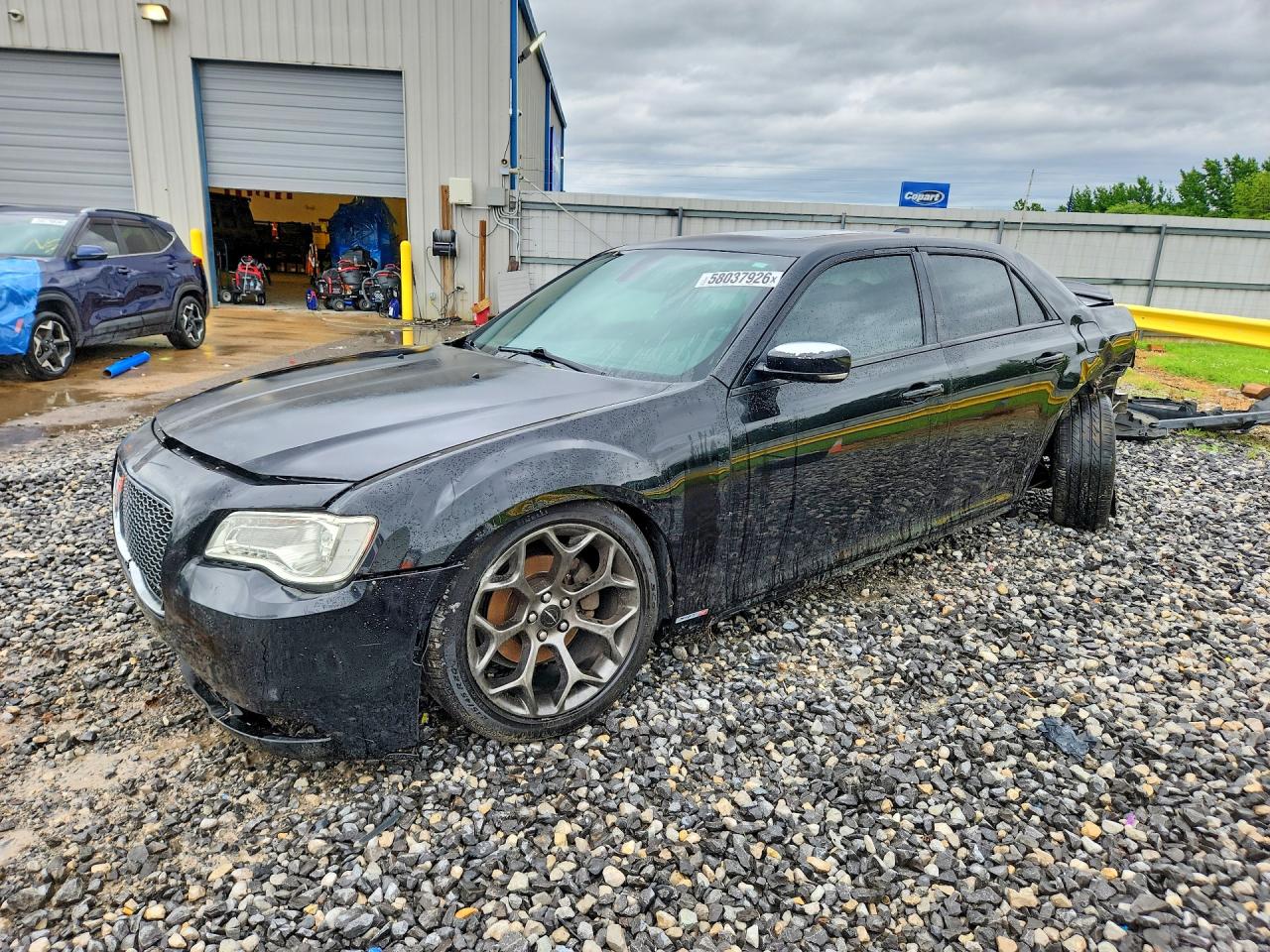 2C3CCABG8HH669052 · 2017 CHRYSLER 300