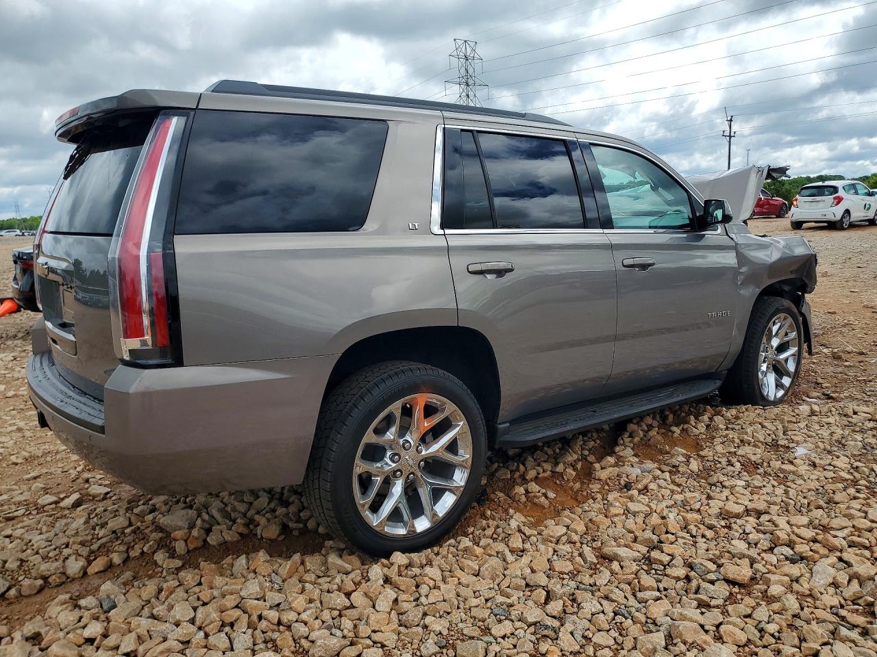 1GNSKBKC8HR300762 · 2017 CHEVROLET TAHOE · 3/13