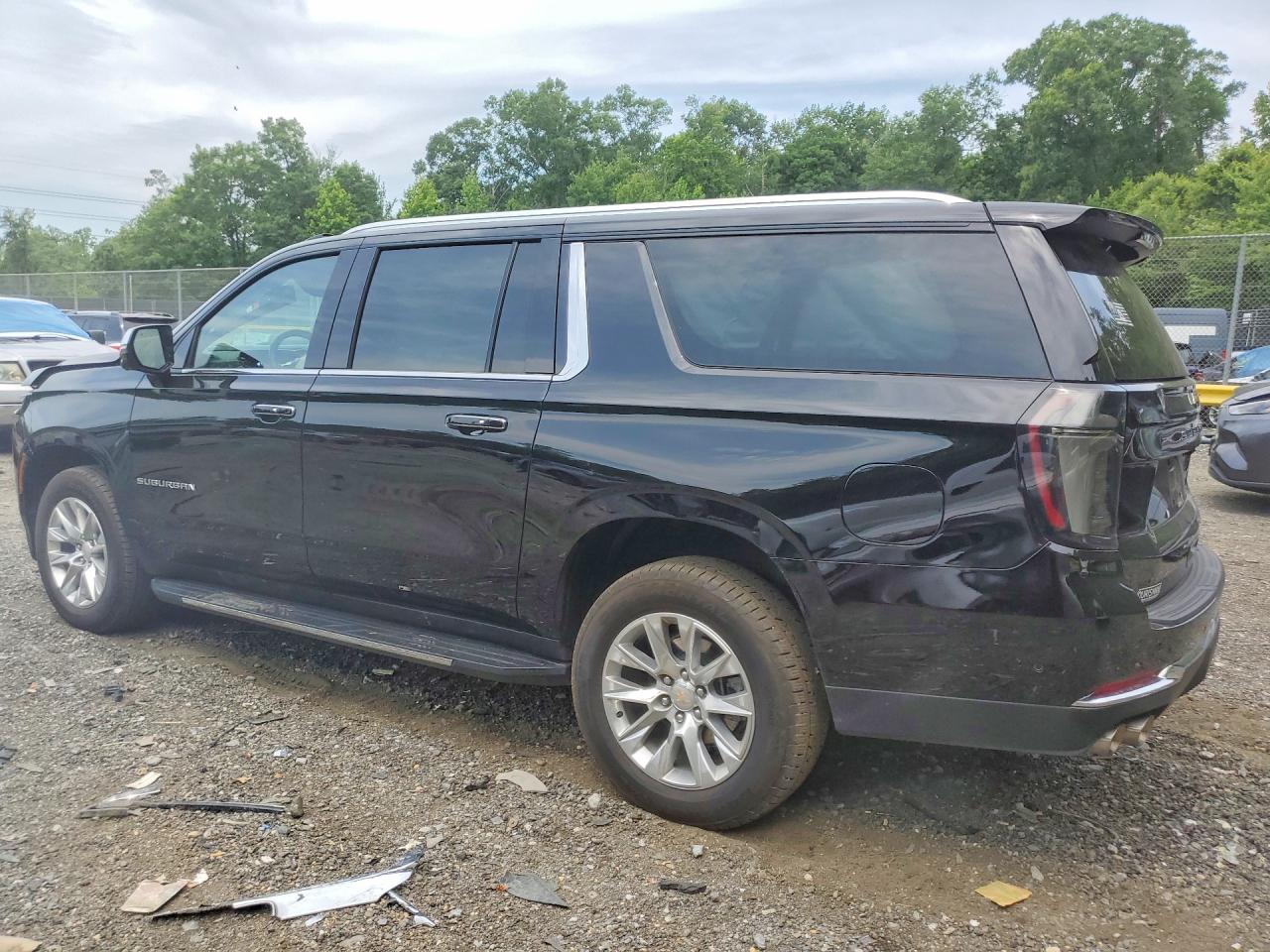 1GNS6FRD2SR248482 · 2025 CHEVROLET SUBURBAN · 2/13