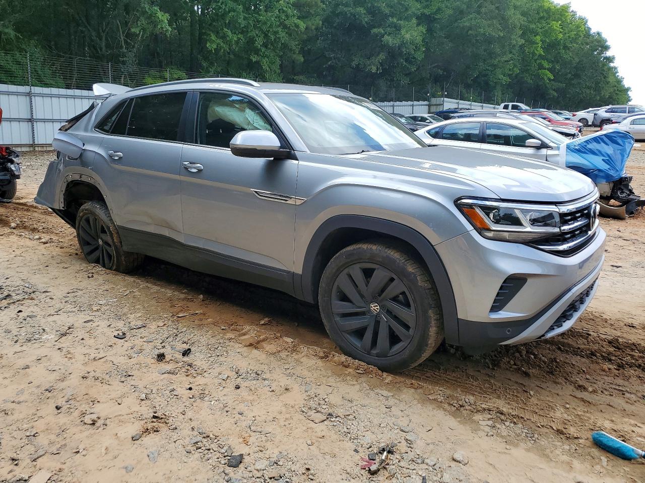 1V2JC2CA6NC227497 · 2022 VOLKSWAGEN ATLAS CROSS SPORT · 4/13