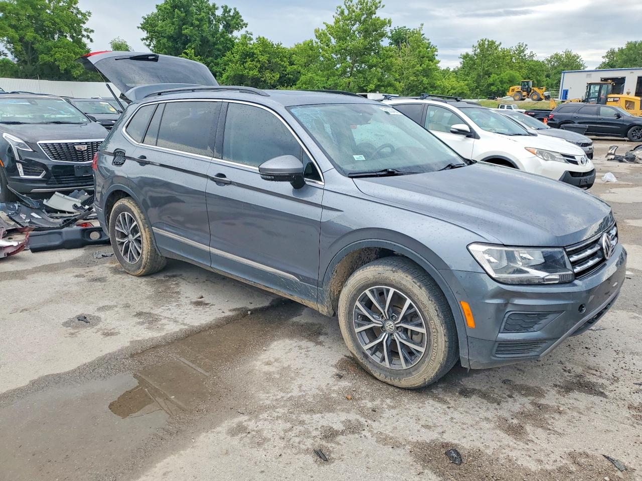 3VV3B7AX8LM069114 · 2020 VOLKSWAGEN TIGUAN · 4/13