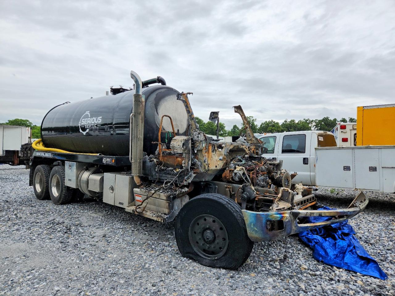 2NP8LJ0X5PM874816 · 2023 PETERBILT 548