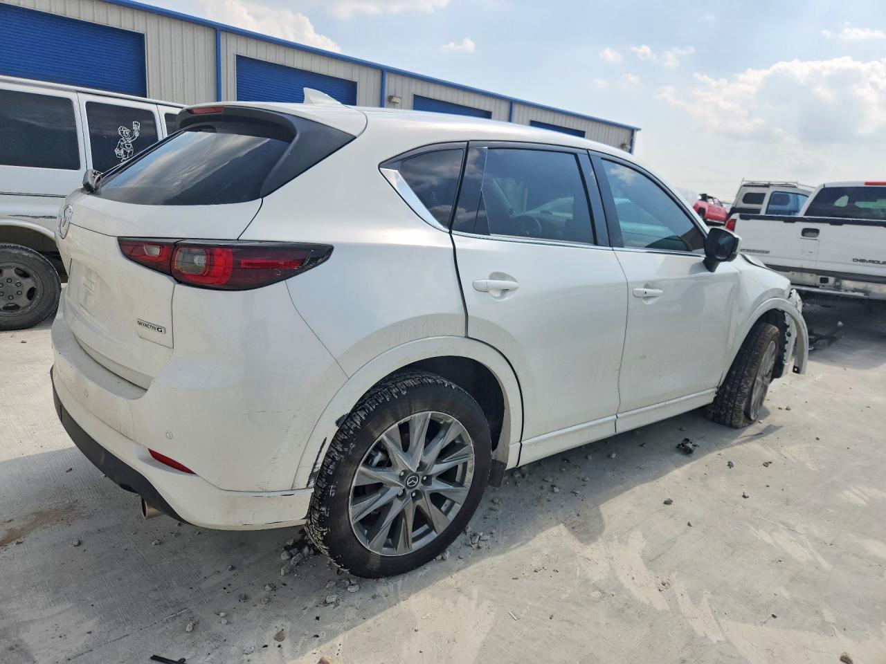 JM3KFBEM3S0779452 · 2025 MAZDA CX-5 · 3/13