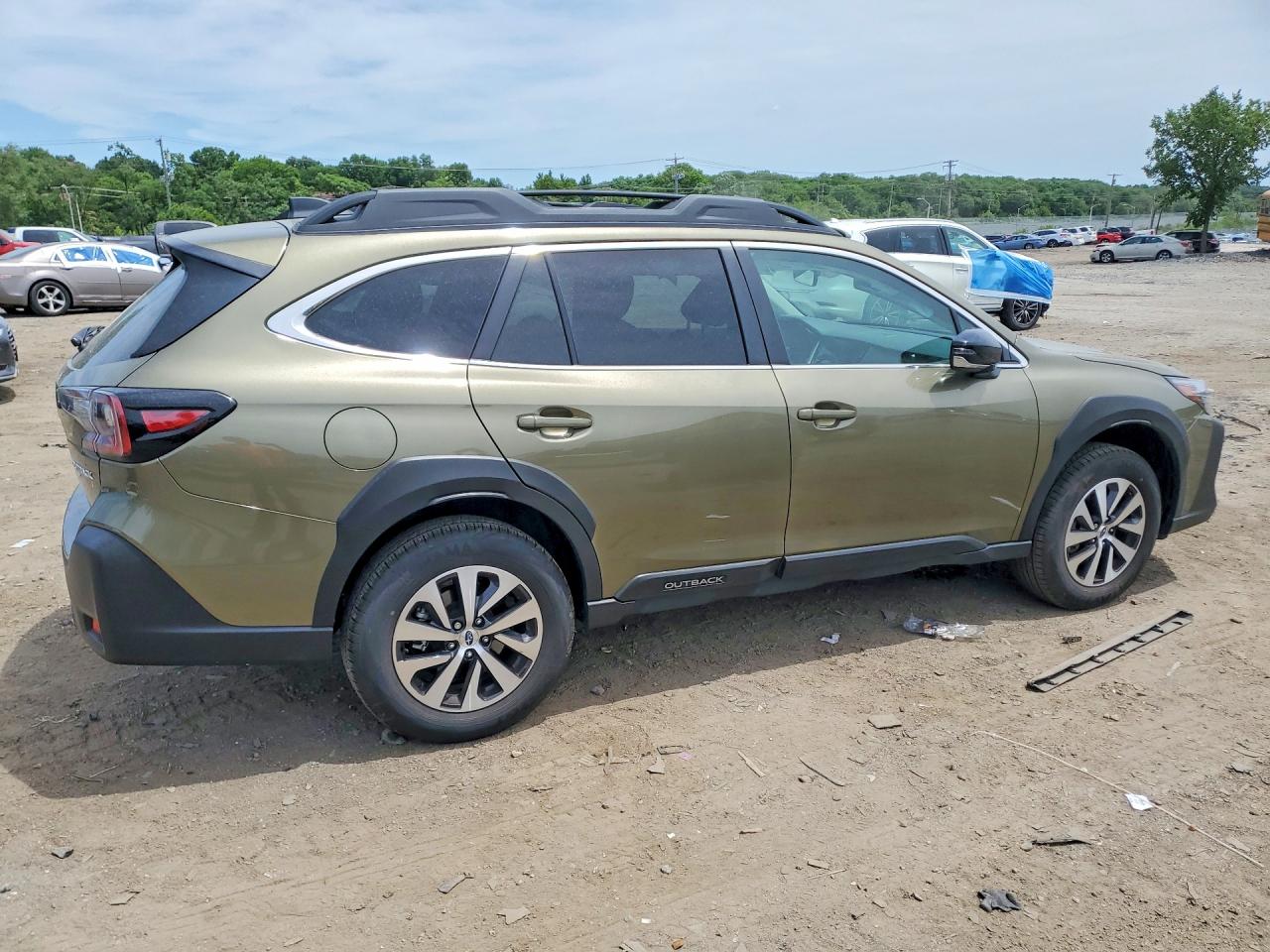 4S4BTADC1S3169015 · 2025 SUBARU OUTBACK · 3/13