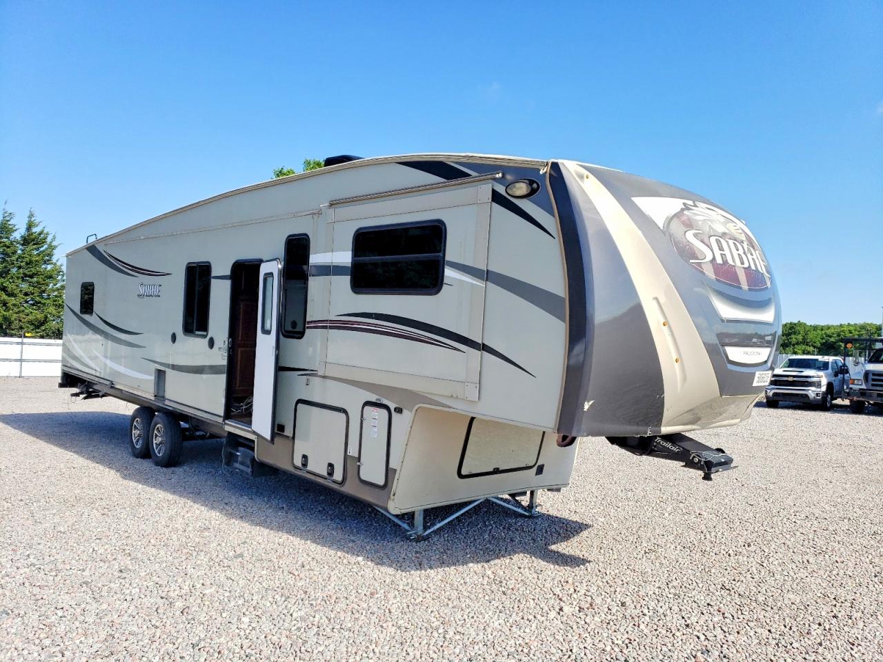 4X4FSRM26F3010604 · 2015 CHEROKEE BY FOREST R TRAVEL TRAILER