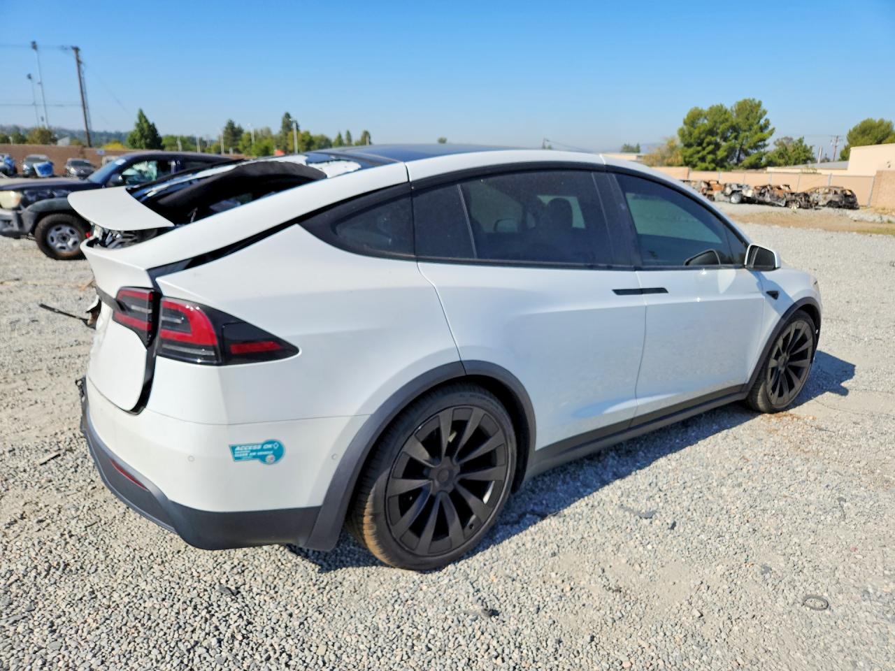 7SAXCDE59NF339045 · 2022 TESLA MODEL X · 3/13
