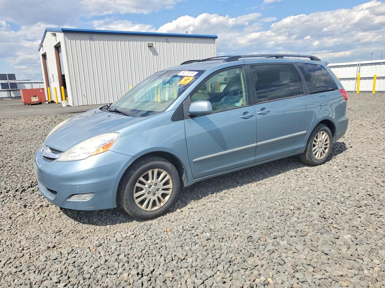 5TDBK22C18S019266 · 2008 TOYOTA SIENNA