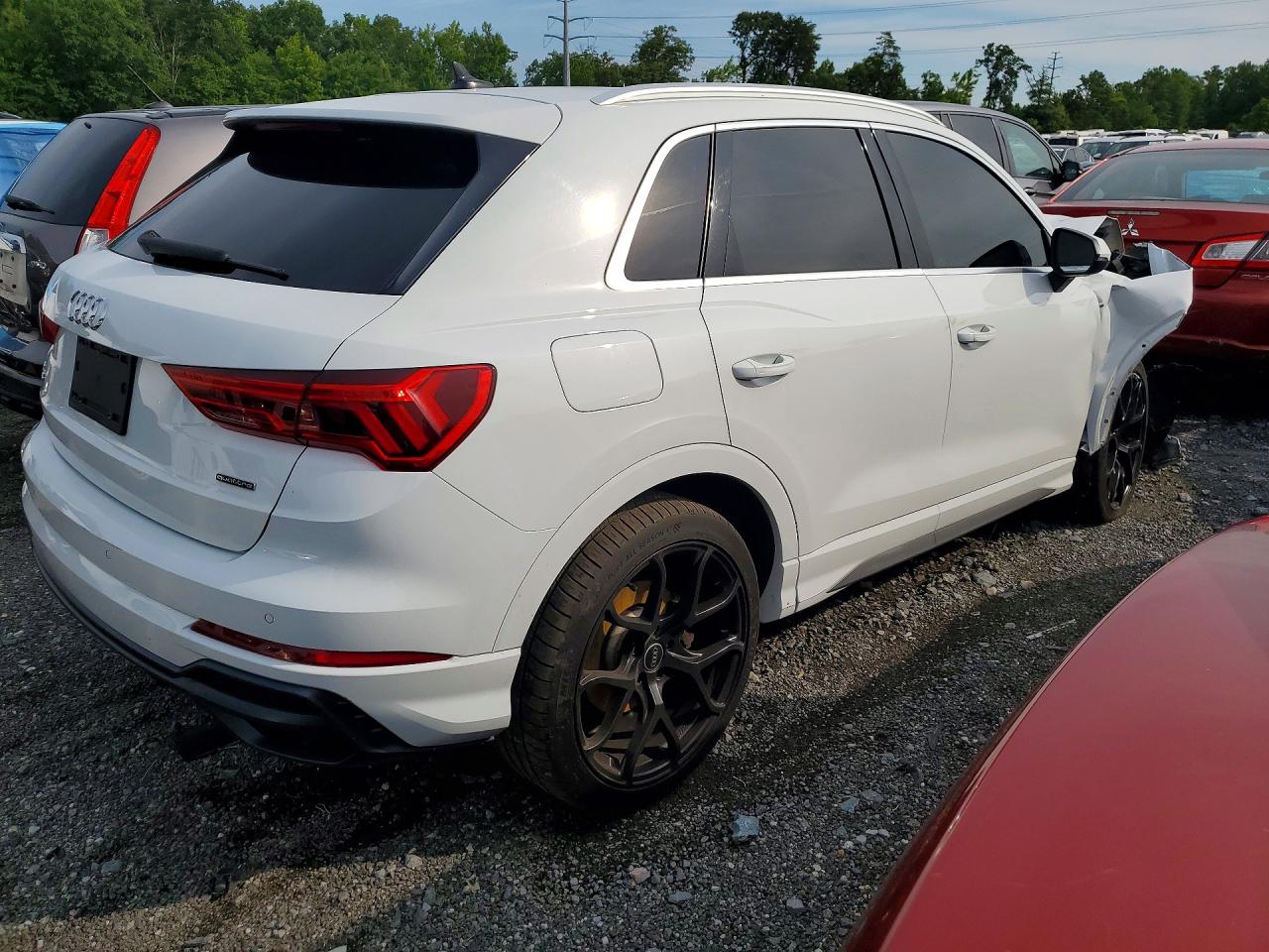 WA1DECF32M1050981 · 2021 AUDI Q3 · 3/13