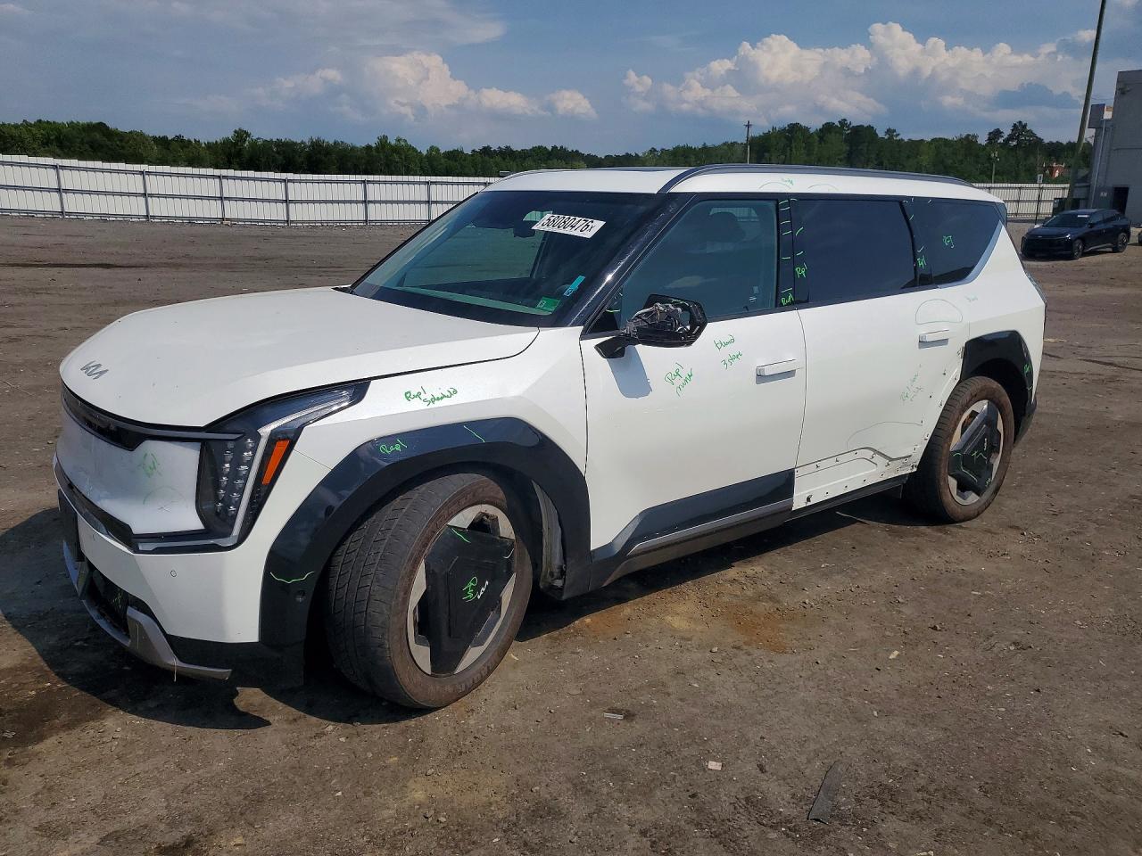 KNDADFS56R6028237 · 2024 KIA EV9