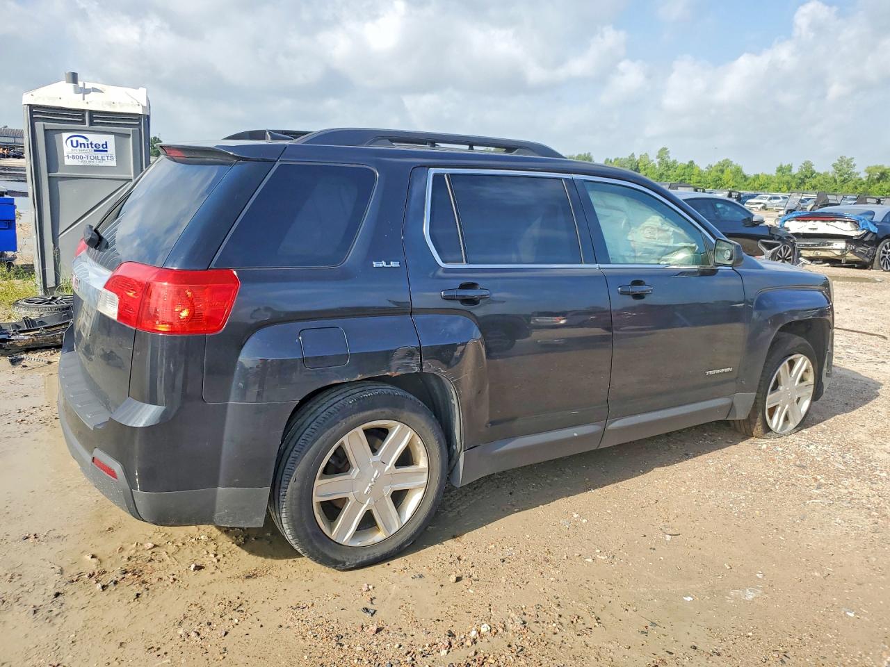 2CTALSEC0B6214110 · 2011 GMC TERRAIN · 3/13