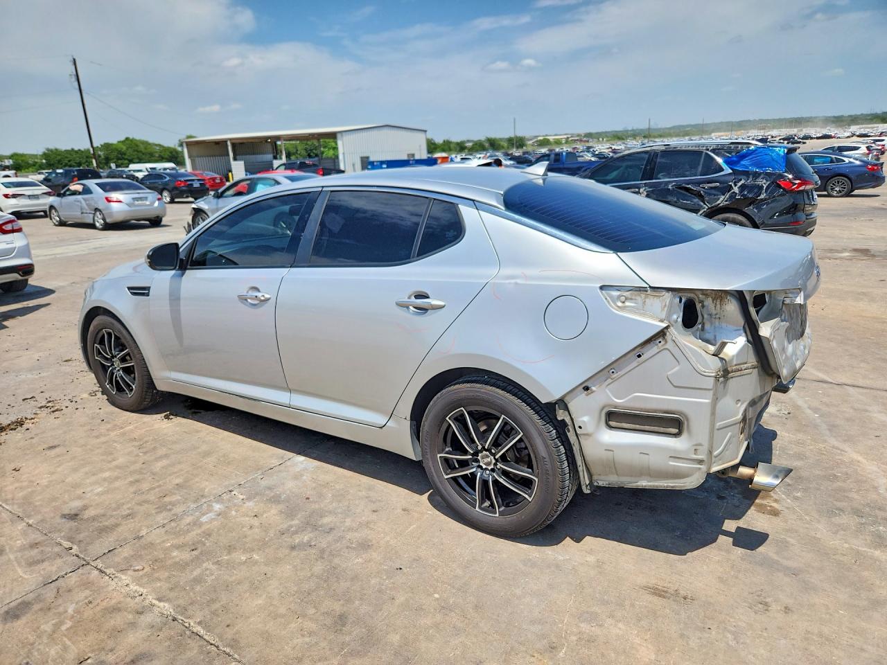 KNAGM4A76C5291887 · 2012 KIA OPTIMA · 2/13