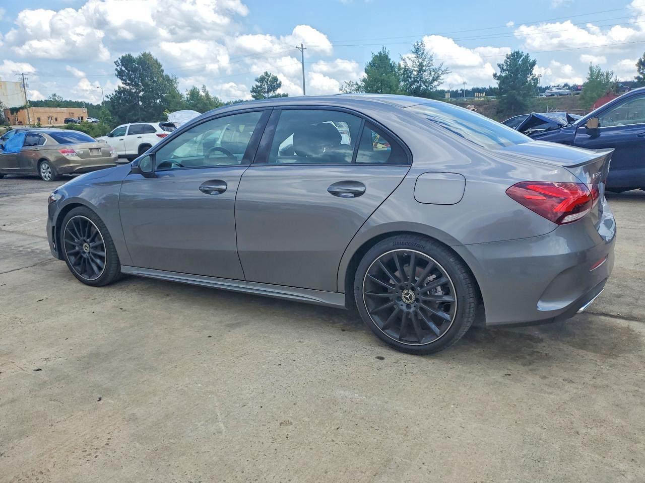 W1K3G4EB3NJ364771 · 2022 MERCEDES-BENZ A · 2/11