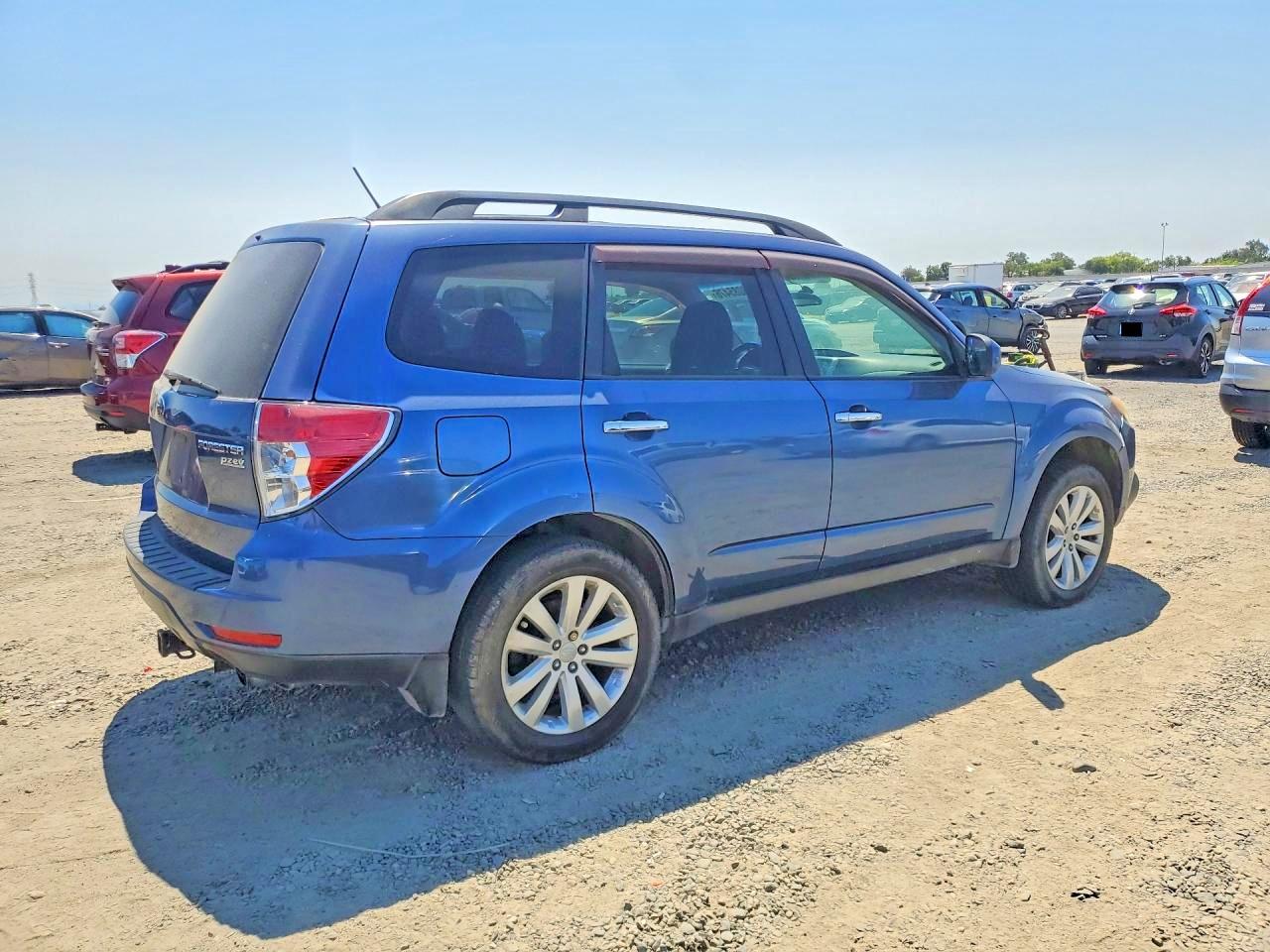 JF2SHAEC4CH469738 · 2012 SUBARU FORESTER · 3/13