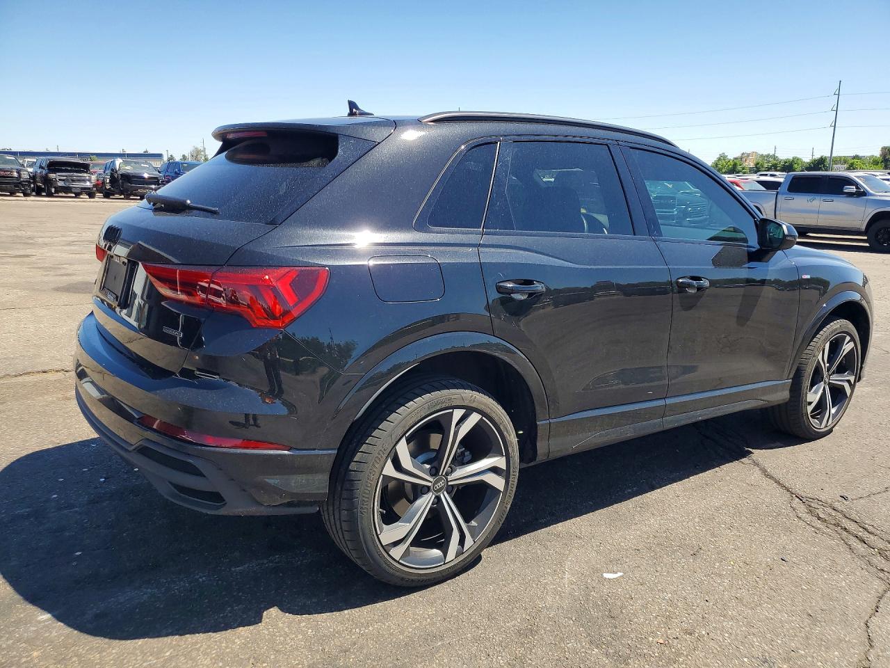 WA1EECF39P1022216 · 2023 AUDI Q3 · 3/13