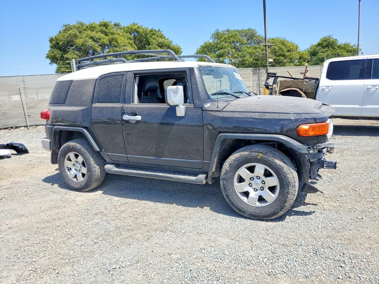 JTEBU11F48K014310 · 2008 TOYOTA FJ CRUISER · 4/13