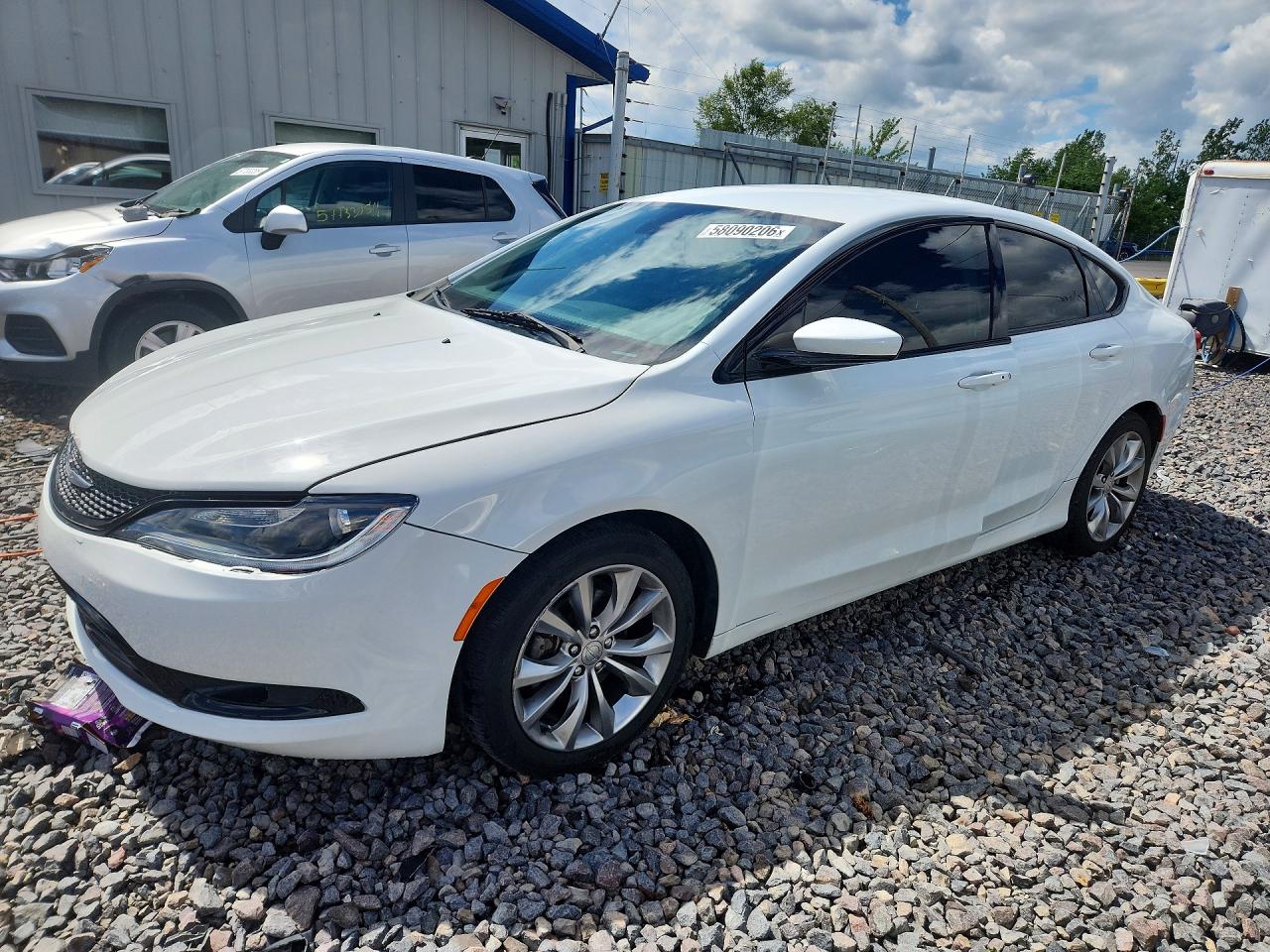 1C3CCCBB3GN161805 · 2016 CHRYSLER 200