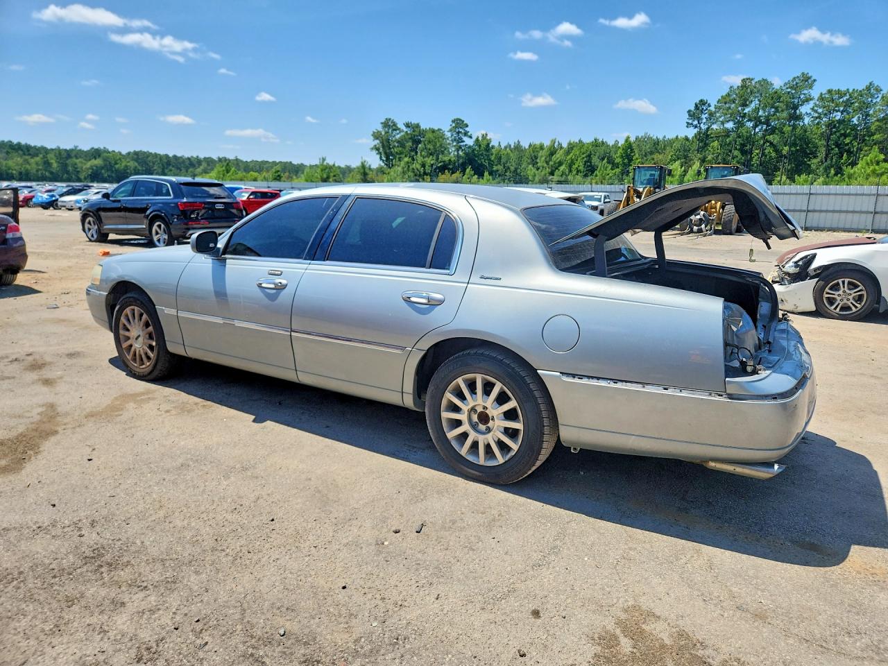 1LNHM81V36Y623392 · 2006 LINCOLN TOWN CAR · 2/12