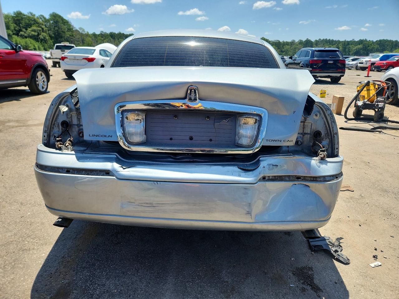 1LNHM81V36Y623392 · 2006 LINCOLN TOWN CAR · 6/12