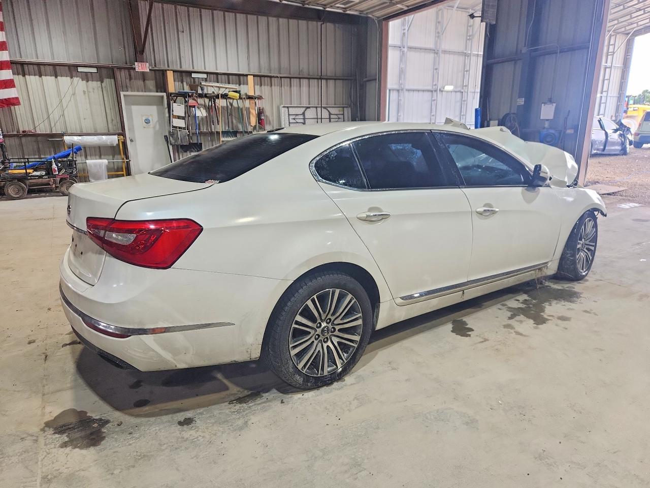 KNALN4D73G5215170 · 2016 KIA CADENZA · 3/12