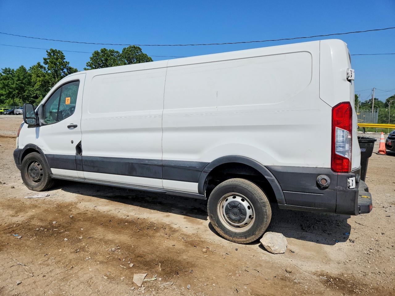1FTYR2YMXKKB18141 · 2019 FORD TRANSIT · 2/13
