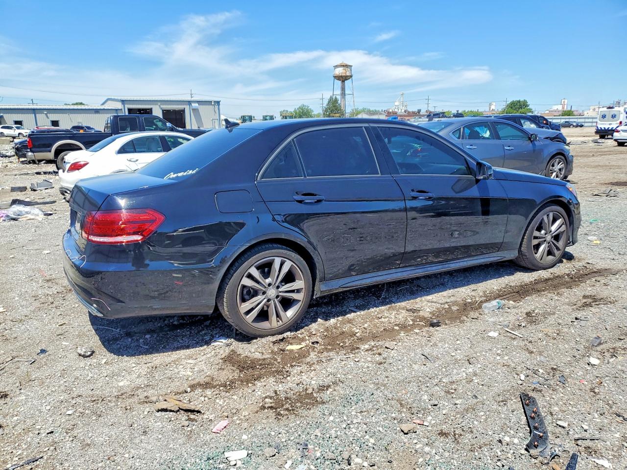 WDDHF8JB7GB200085 · 2016 MERCEDES-BENZ E · 3/12
