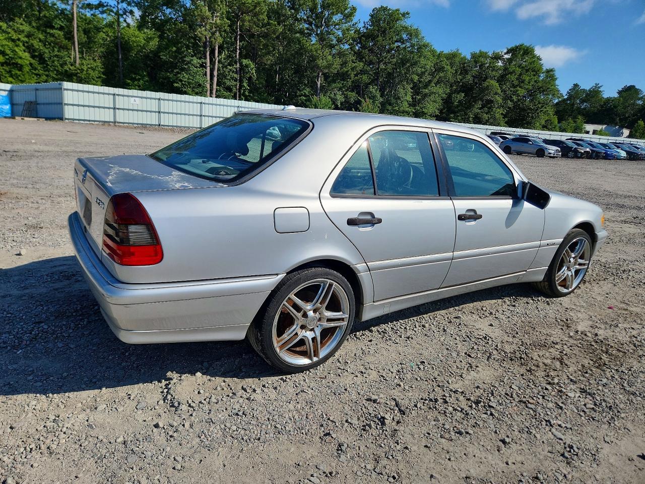 WDBHA24G3YA845996 · 2000 MERCEDES-BENZ C · 3/12