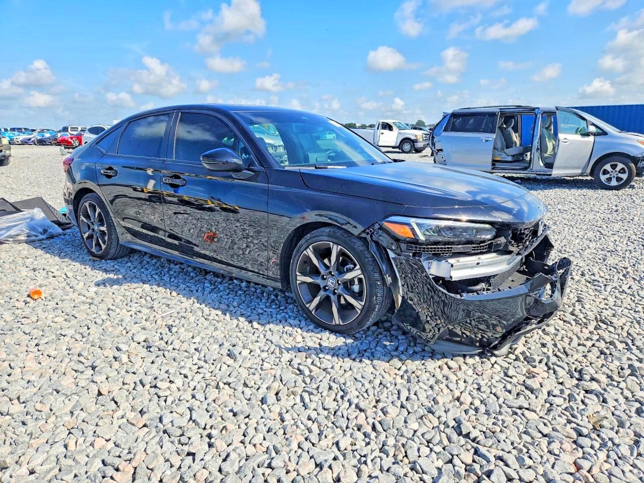 2HGFE4F86TH303172 · 2026 HONDA CIVIC · 4/11