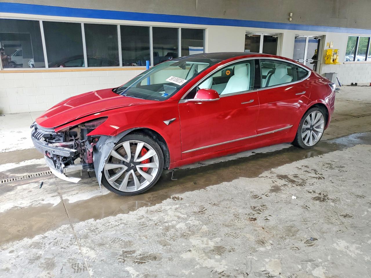 5YJ3E1EB5JF074760 · 2018 TESLA MODEL 3