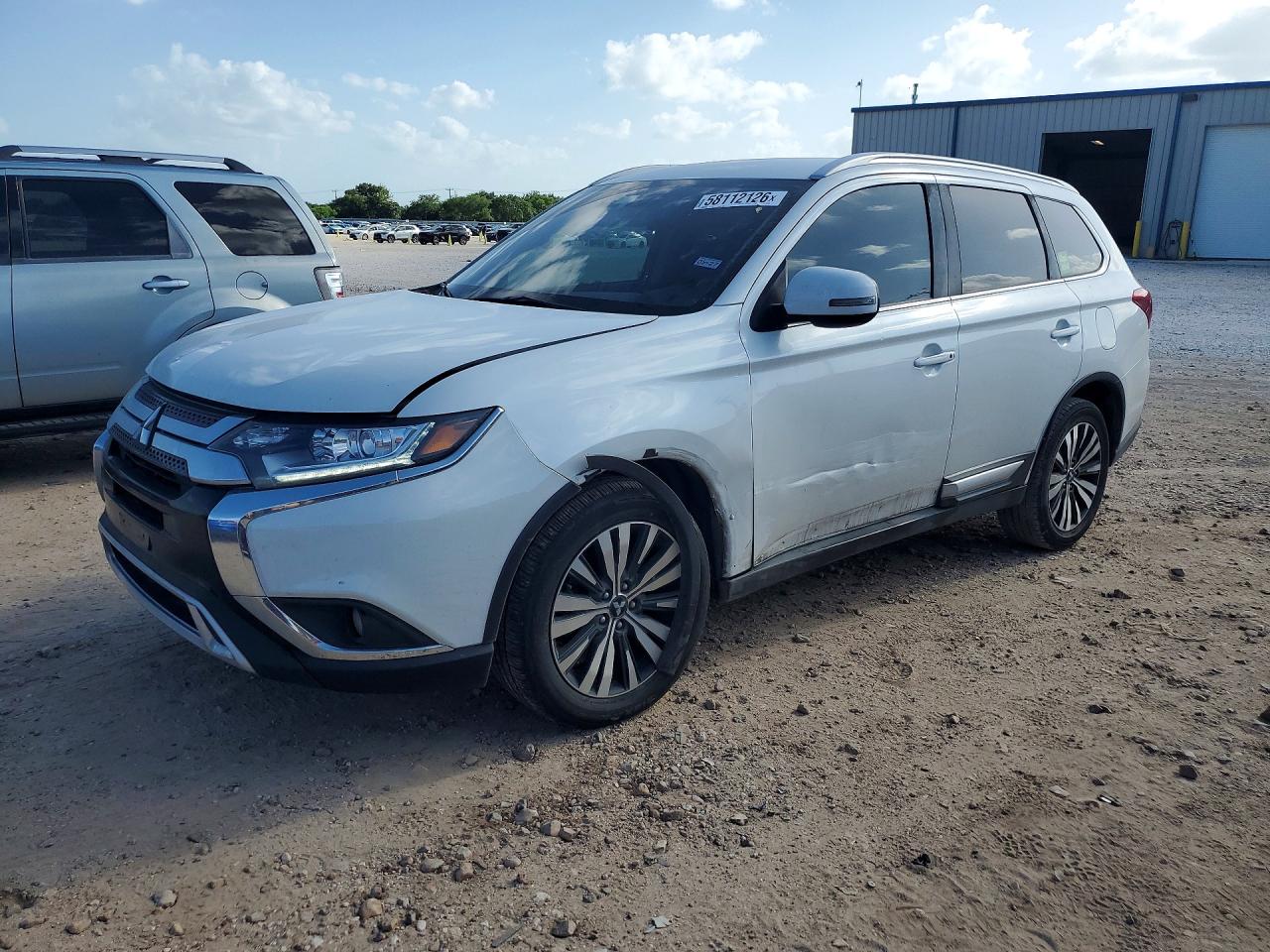 JA4AZ3A36LZ019960 · 2020 MITSUBISHI OUTLANDER