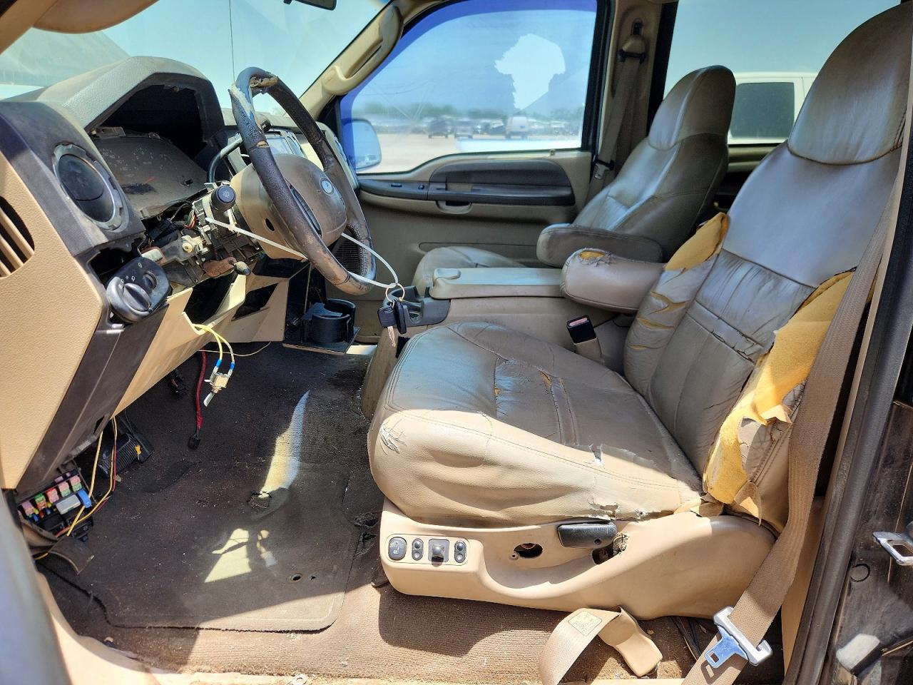 1FMNU41L44EB33827 · 2004 FORD EXCURSION · 7/13