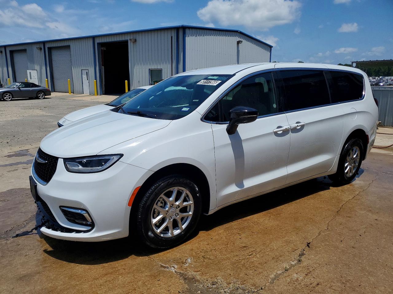 2C4RC1BG9TR230886 · 2026 CHRYSLER PACIFICA
