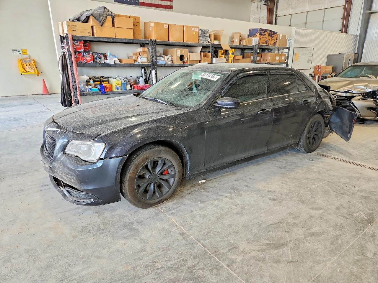 2C3CCAAG4FH930868 · 2015 CHRYSLER 300