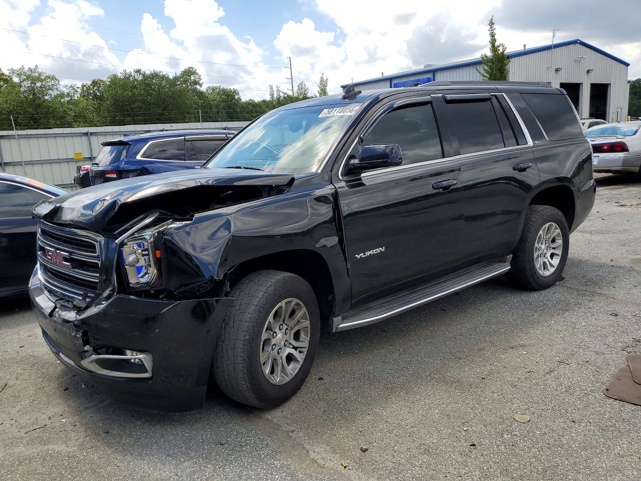 1GKS1BKC3HR238137 · 2017 GMC YUKON