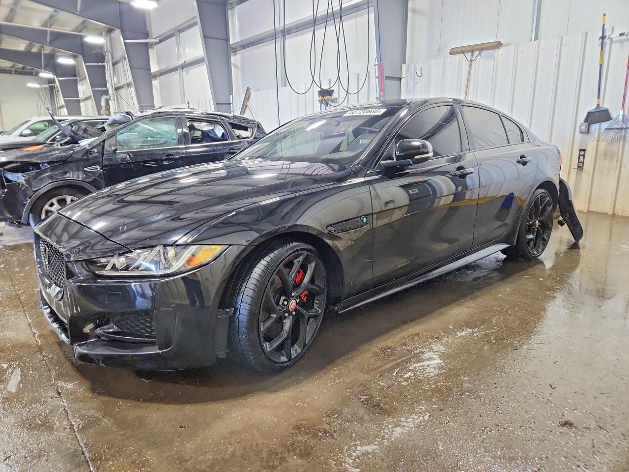 SAJAG4FVXKCP48901 · 2019 JAGUAR XE