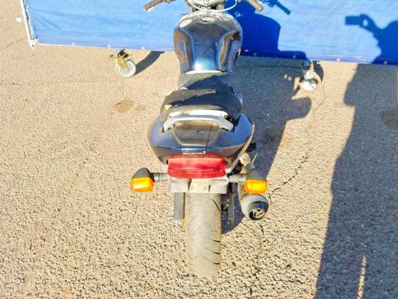 JS1GM51A912100587 · 2001 SUZUKI GS500 · 6/10