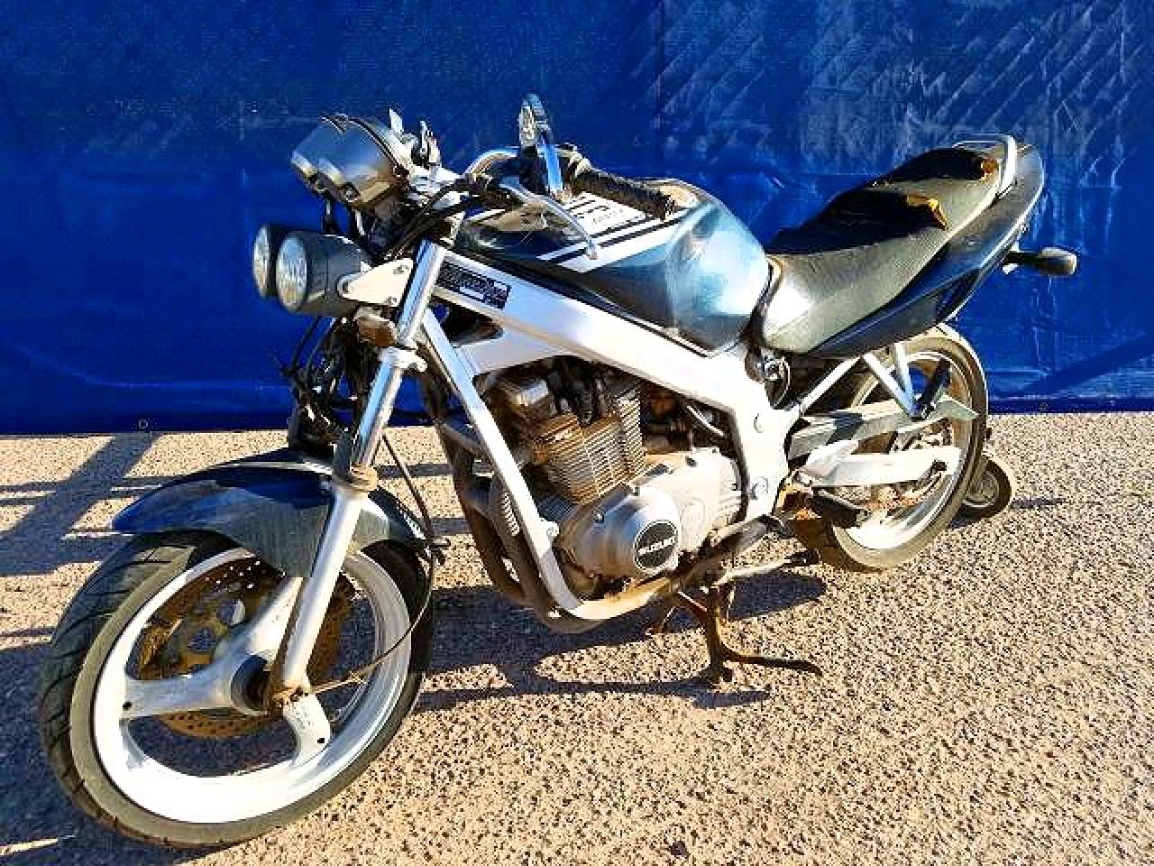 JS1GM51A912100587 · 2001 SUZUKI GS500 · 2/10