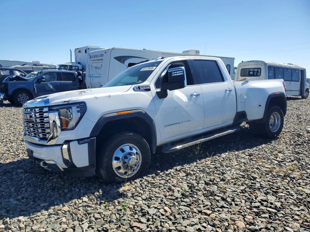 1GT4UWEY8SF100905 · 2025 GMC SIERRA