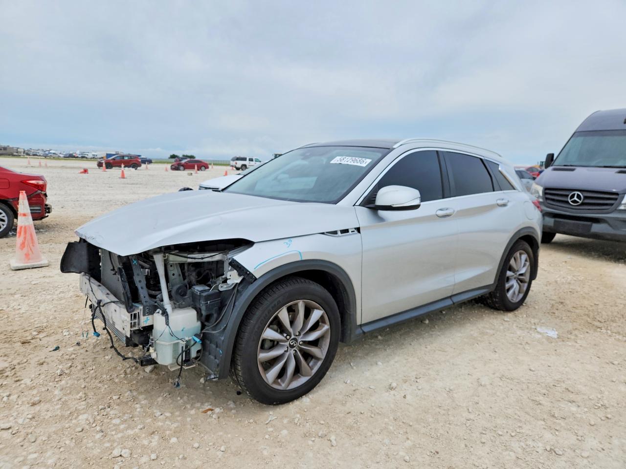 3PCAJ5M11LF108229 · 2020 INFINITI QX50