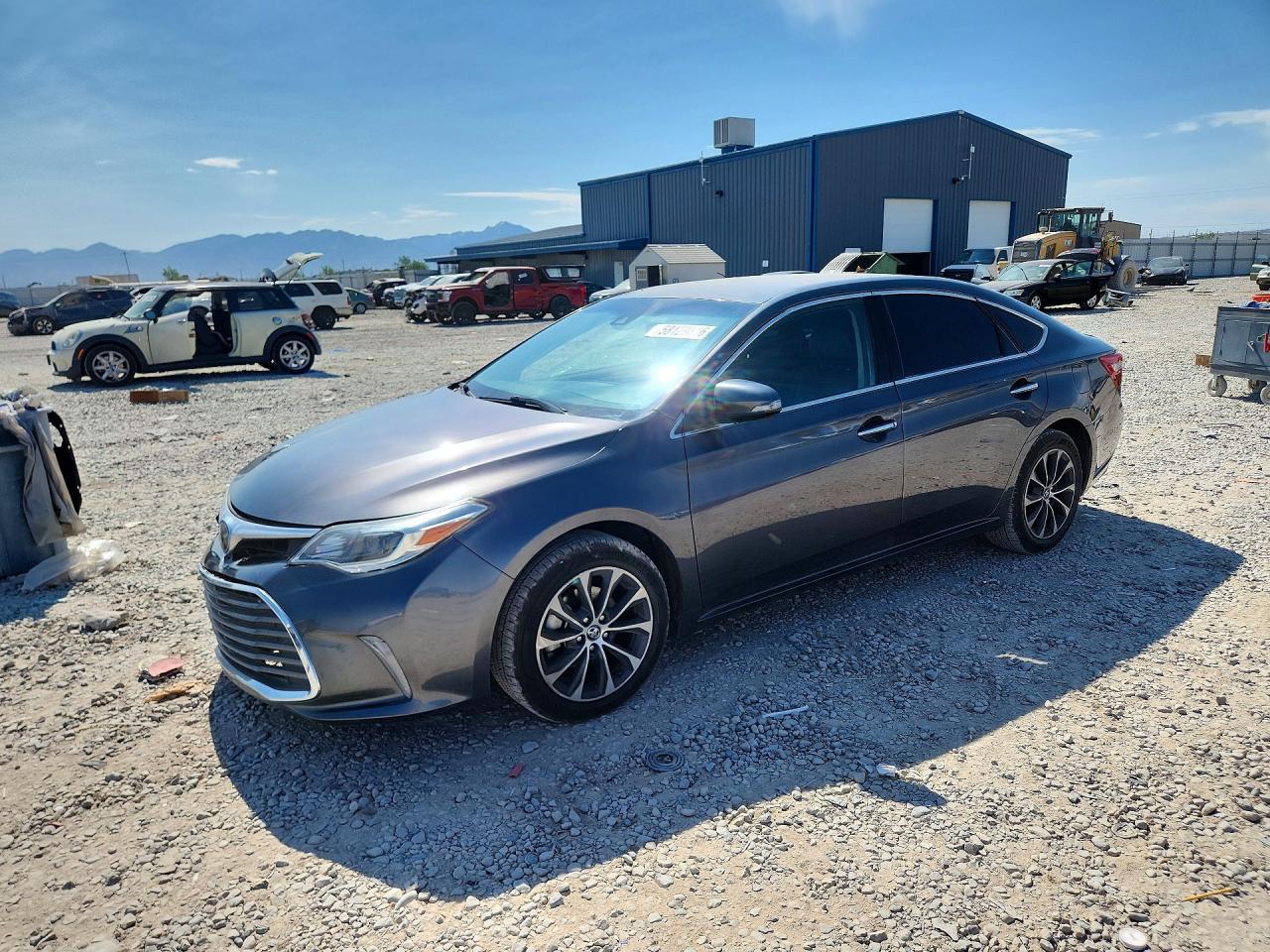 4T1BK1EB8JU282445 · 2018 TOYOTA AVALON