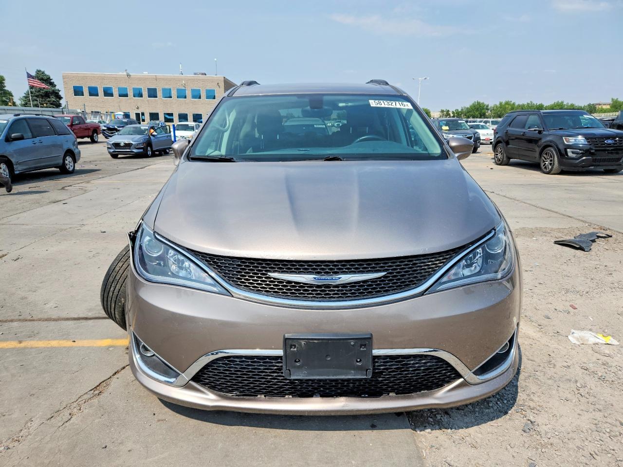 2C4RC1BG4HR660042 · 2017 CHRYSLER PACIFICA · 5/13