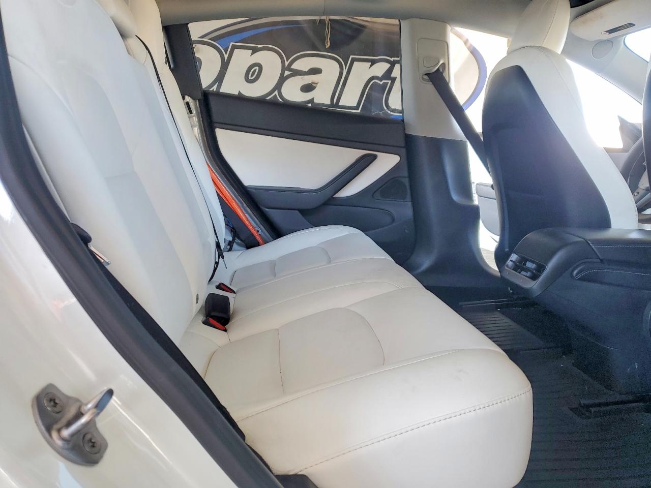 5YJ3E1EA6MF928800 · 2021 TESLA MODEL 3 · 10/13