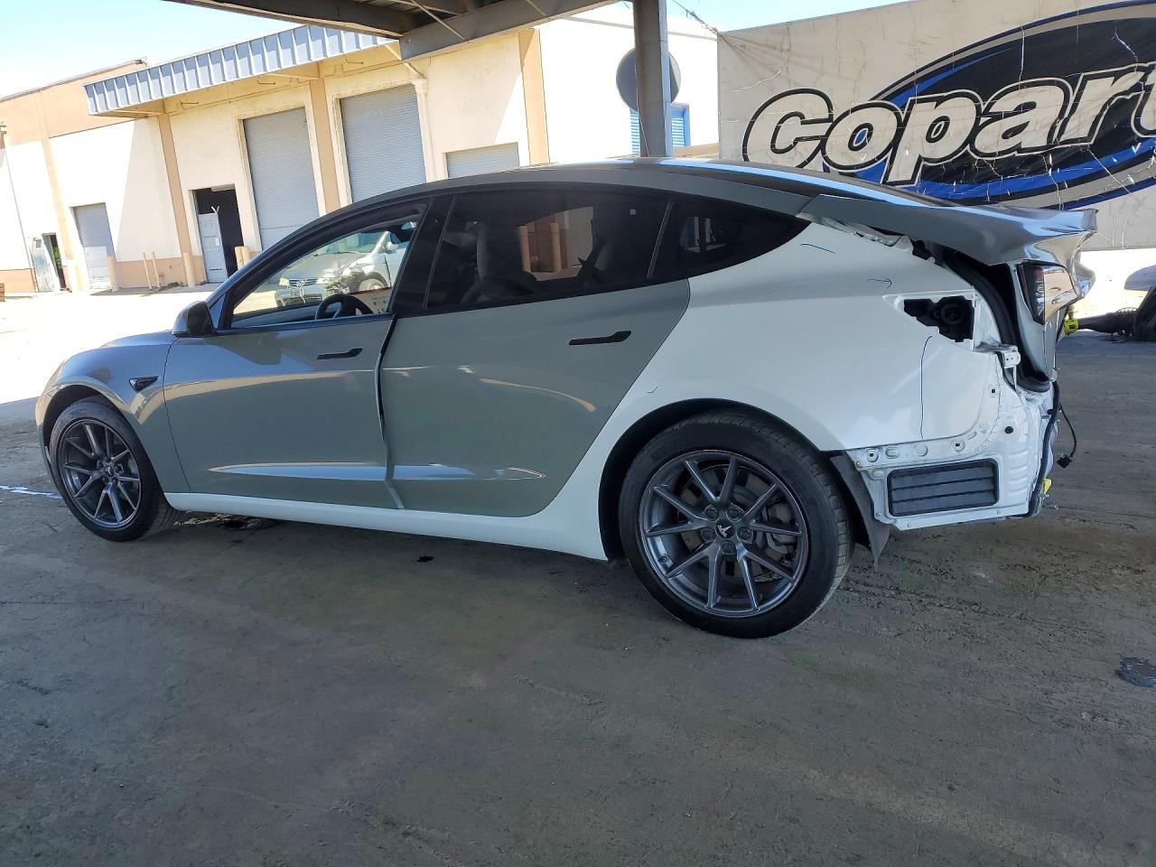 5YJ3E1EA6MF928800 · 2021 TESLA MODEL 3 · 2/13