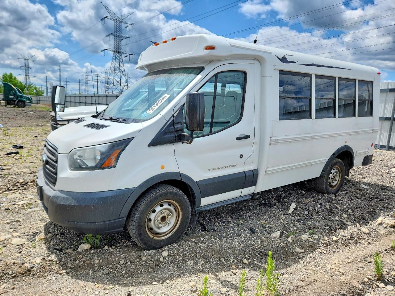 1FDCR5PM1FKA92401 · 2015 FORD TRANSIT · 2/10