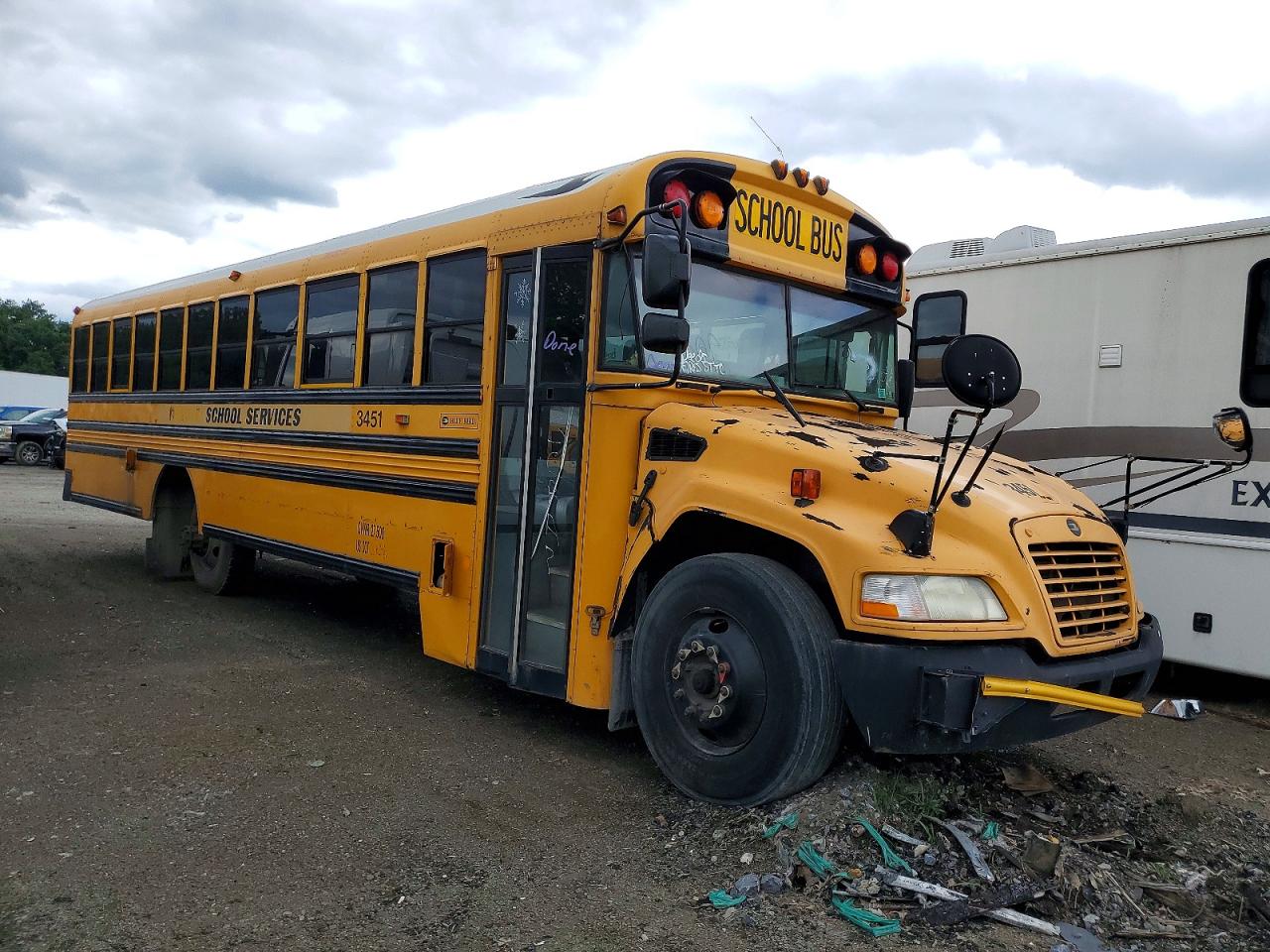 2013 BLUB SCHOOL BUS
