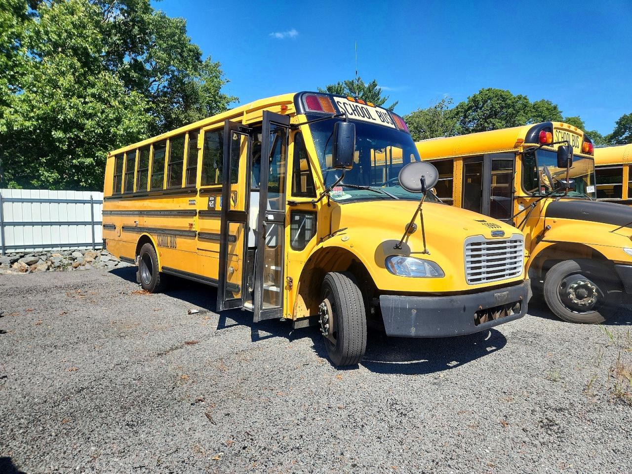 4UZABRDT6BCAU4866 · 2011 THOMAS SAF-T-LINER C2