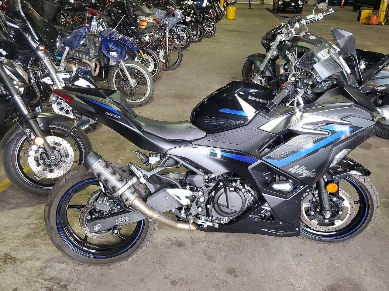 ML5EXGJ14SDA41371 · 2025 KAWASAKI EX500