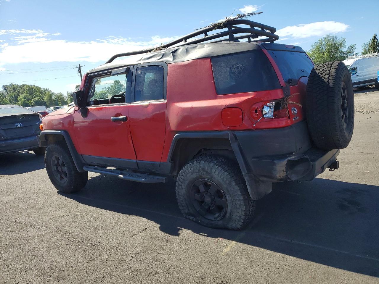 JTEBU4BF6CK128432 · 2012 TOYOTA FJ CRUISER · 2/13