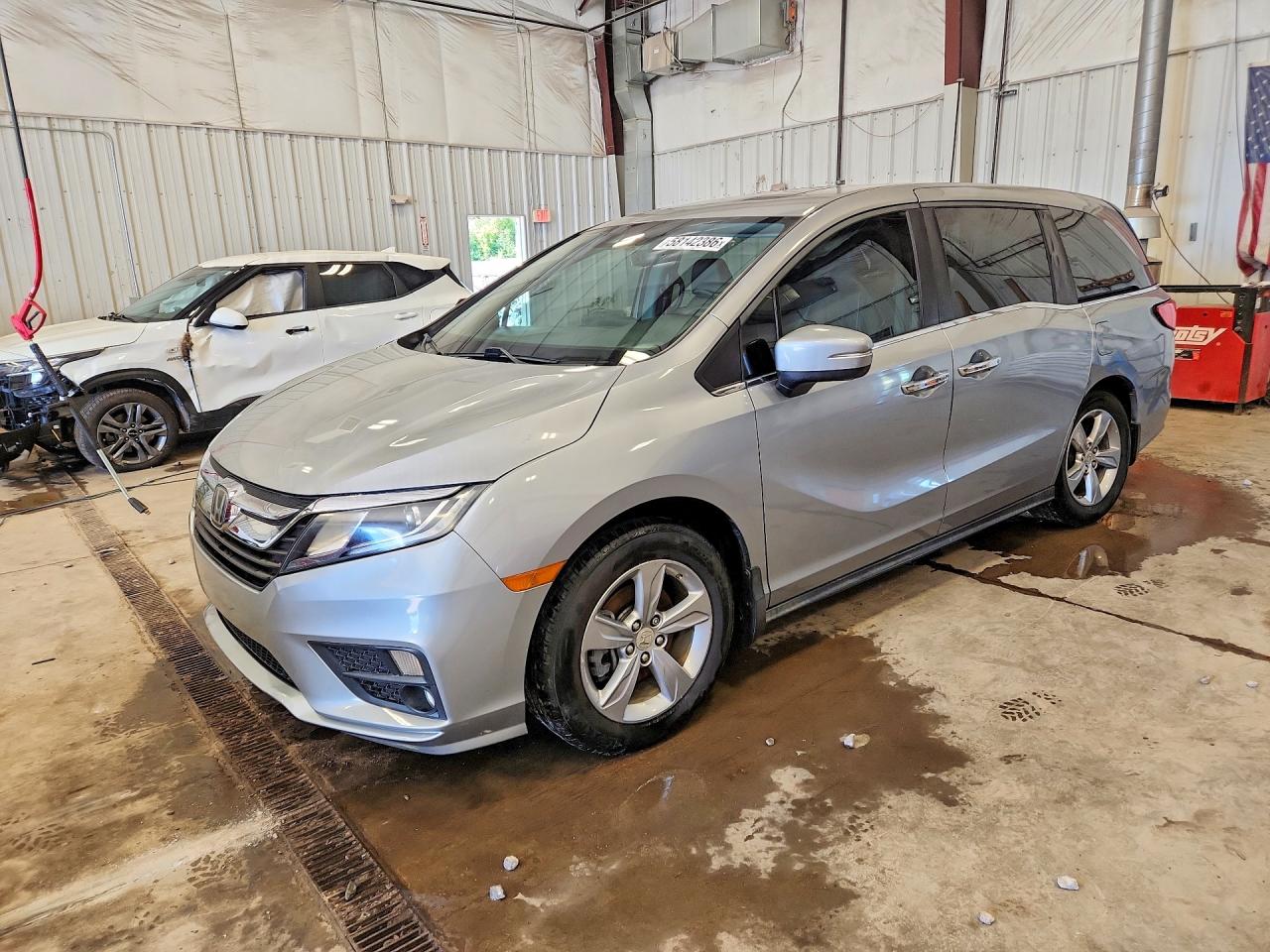 5FNRL6H72JB066099 · 2018 HONDA ODYSSEY